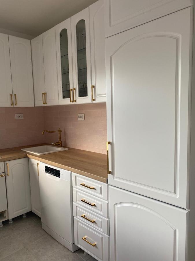 Gala Posh Apartment โซโคบานยา ภายนอก รูปภาพ