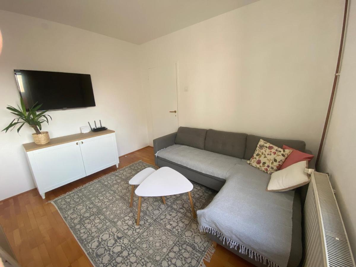 Gala Posh Apartment โซโคบานยา ภายนอก รูปภาพ